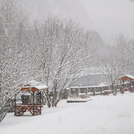 La Cabane chez Jimmy Petit-Saguenay Esterno foto